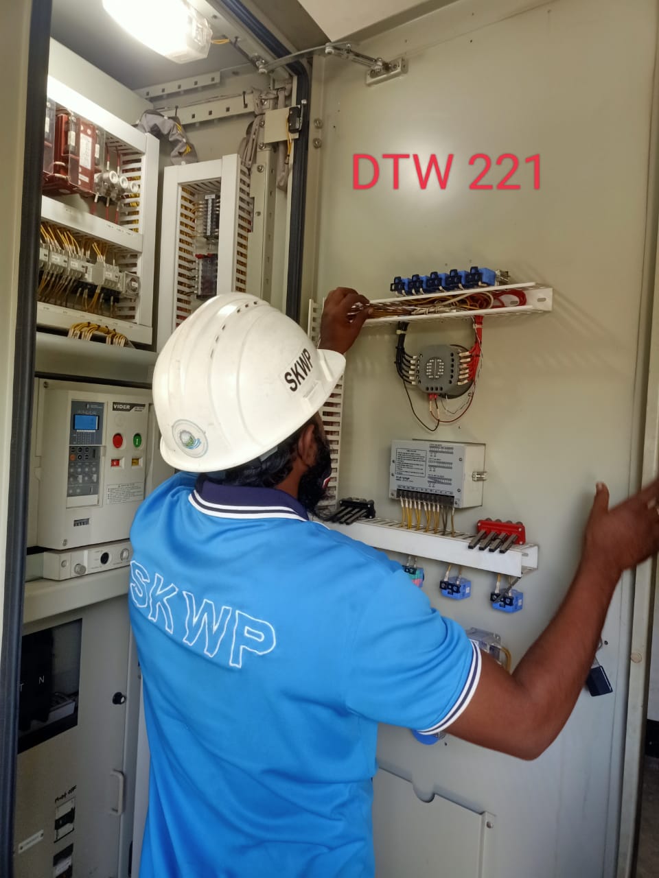 DTW- 221 VFD And LIT Installation